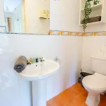 Spacious 4-bedroom Townhouse - Sleeps 8 Galway